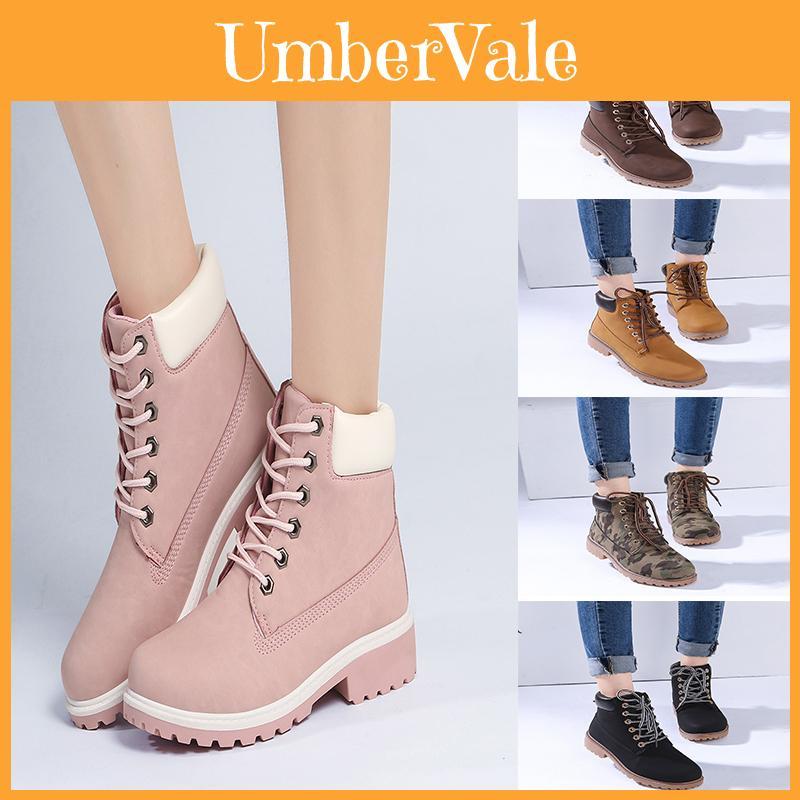 Elegant Women's Work Boots With Timeless Appeal And Outdoor Versatility