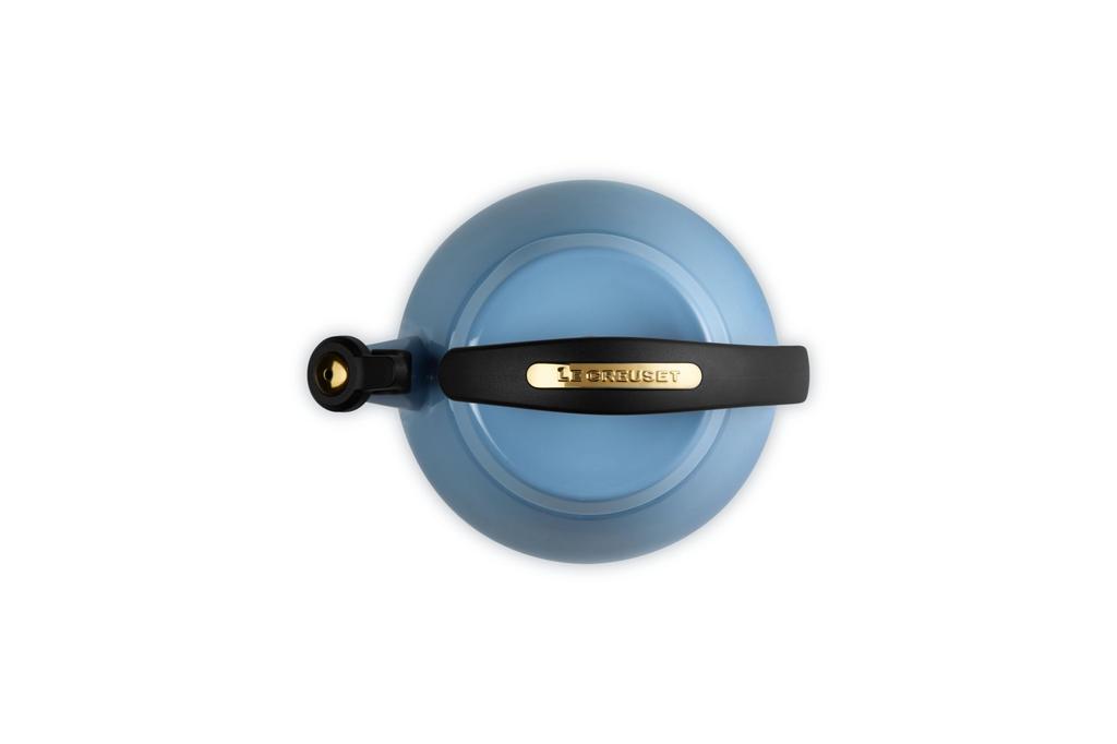 Le Creuset Cloche Chambray with Gold Gas and Induction Compatible Japanese Kettle, 2.1L, Knob, [Official Product]