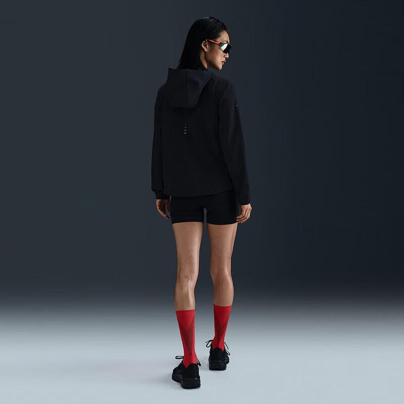 Nike Women's Lightweight Hooded Sport Jacket HQ0651-010