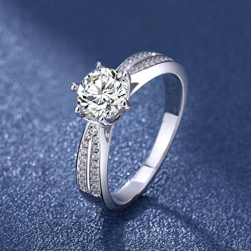 S925 Sterling Silver Starlight Queen Moissanite Ring: Exquisite, Fashionable, High-End Jewelry