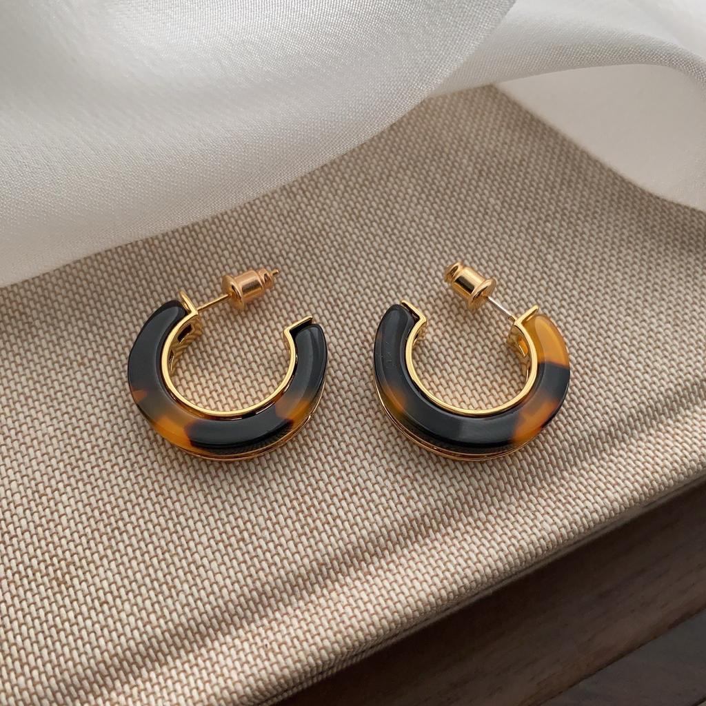 Niche Unique Design Leopard Print Circle Ear Buckle Fashionable Light Luxury High-End Earrings Exaggerated Atmosphere Earrings Women