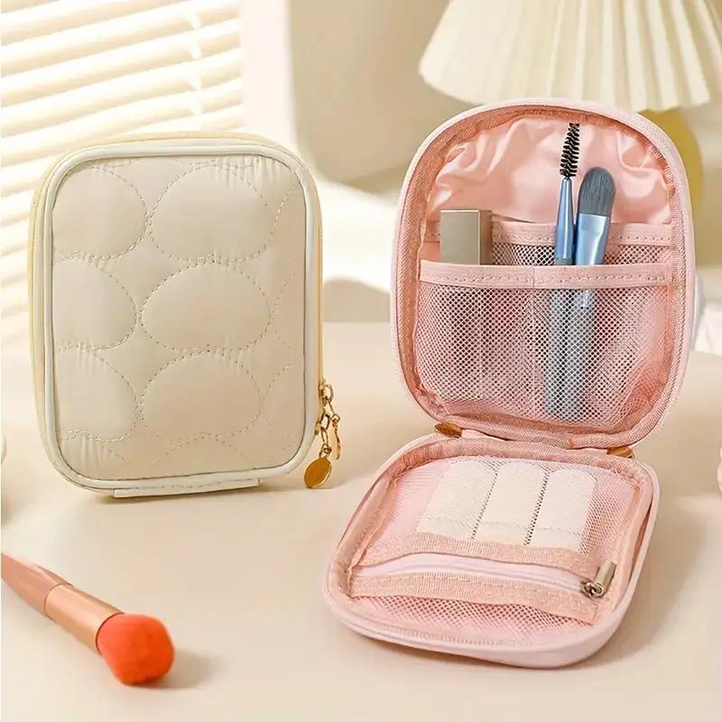 1PCS Mini Lipstick Bag Cosmetic Bag Simple Exquisite Travel Clutch Portable Travel Cosmetics Storage Bag