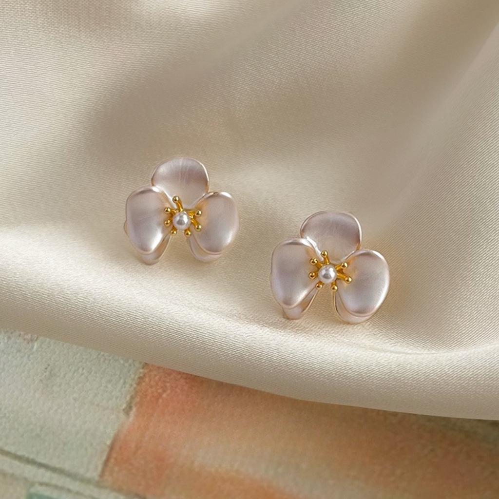 Female Fashion Three-dimensional Butterfly Orchid Flower Earrings