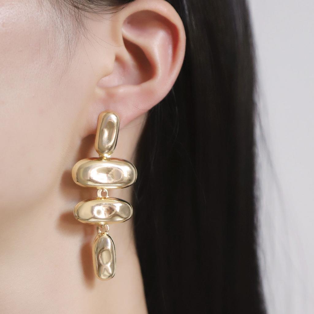 New summer models, retro light luxury high-end gold and silver unique geometric metal long fashion women's earrings