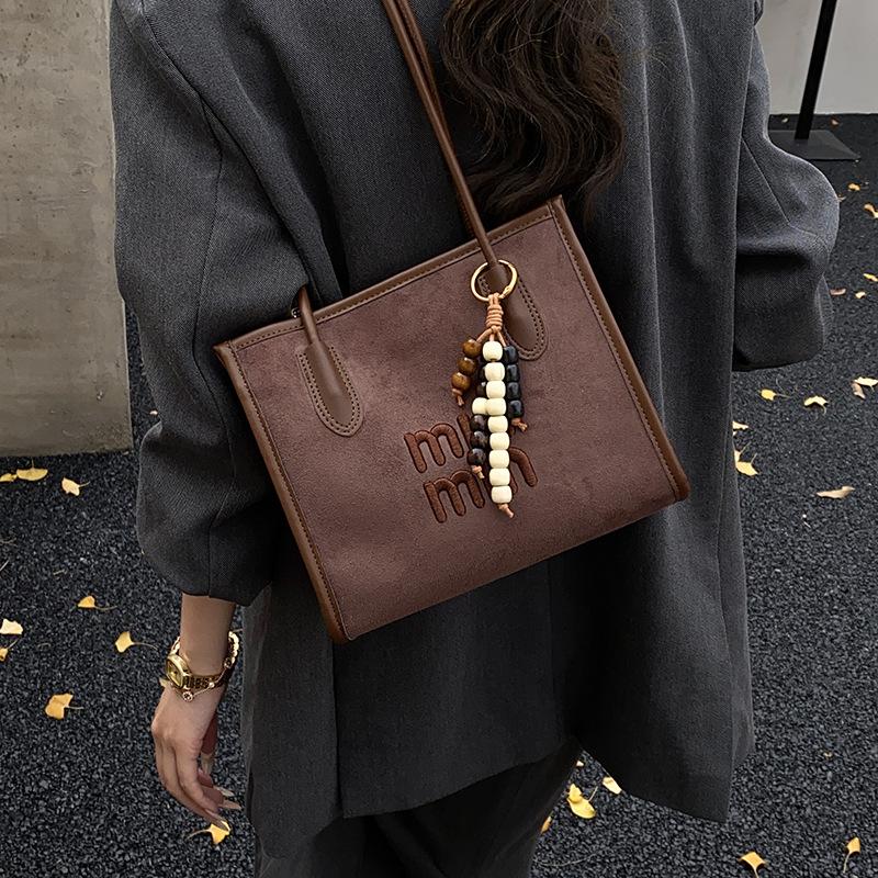 Suede bag women's 2025 new autumn and winter retro shoulder bag commuter tote bag large capacity women's bag