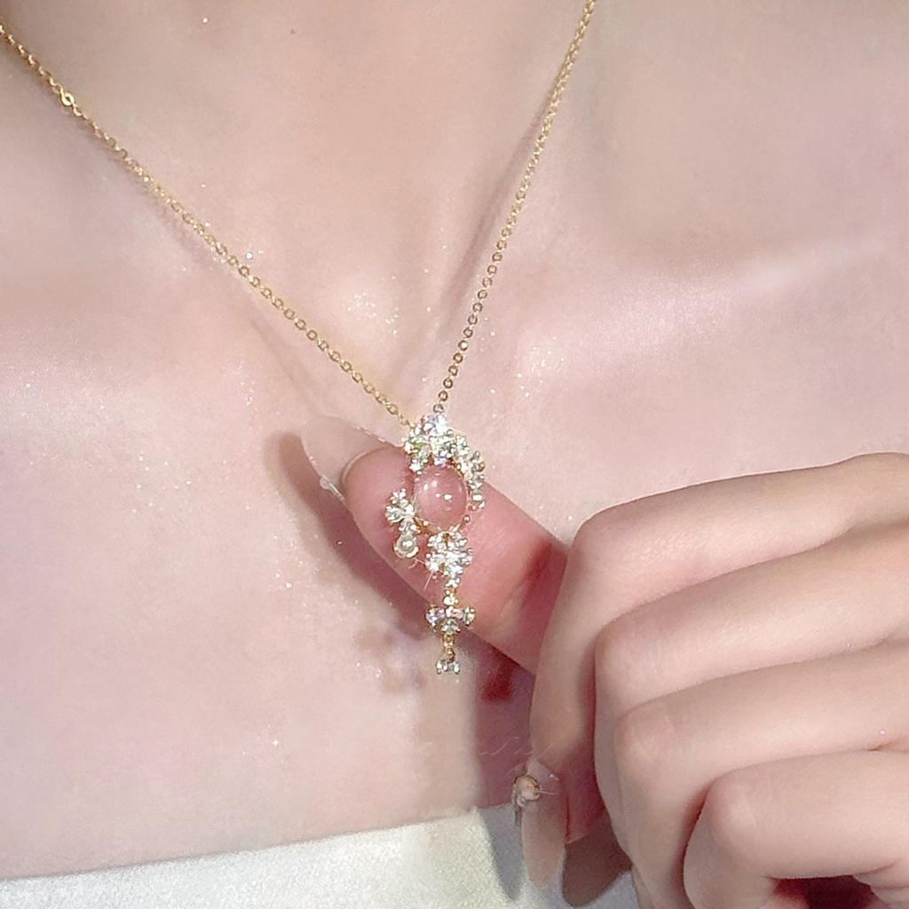 Vintage Royal Light-Luxury Pink Crystal-Inlaid Zircon Copper Electroplated Necklace Dreamy Flower High-End Drape-Style Pendant