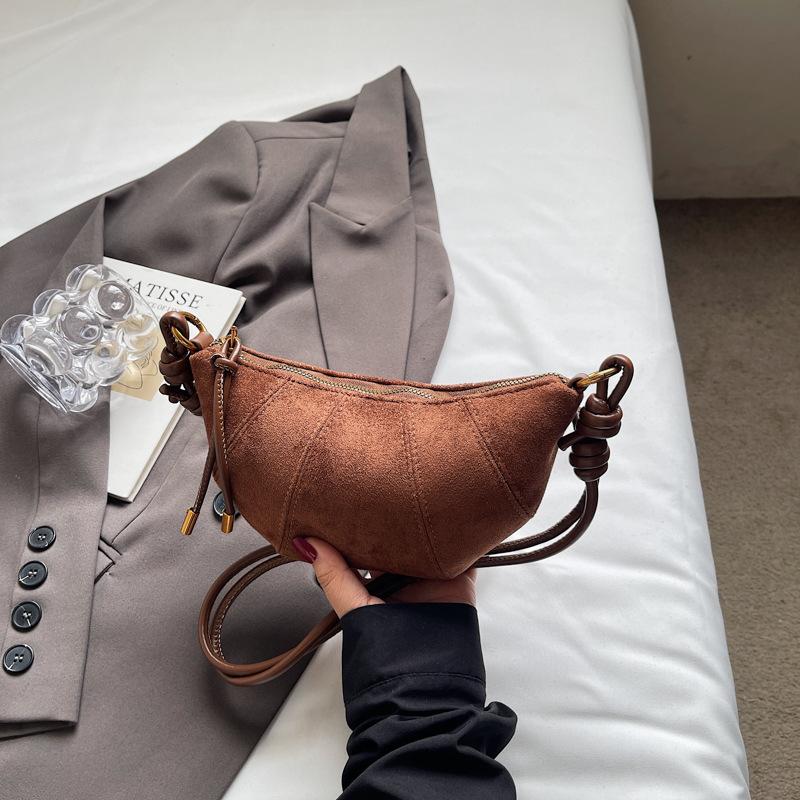 Retro underarm small bag women's autumn new fashionable high-value croissant bag textured messenger bag