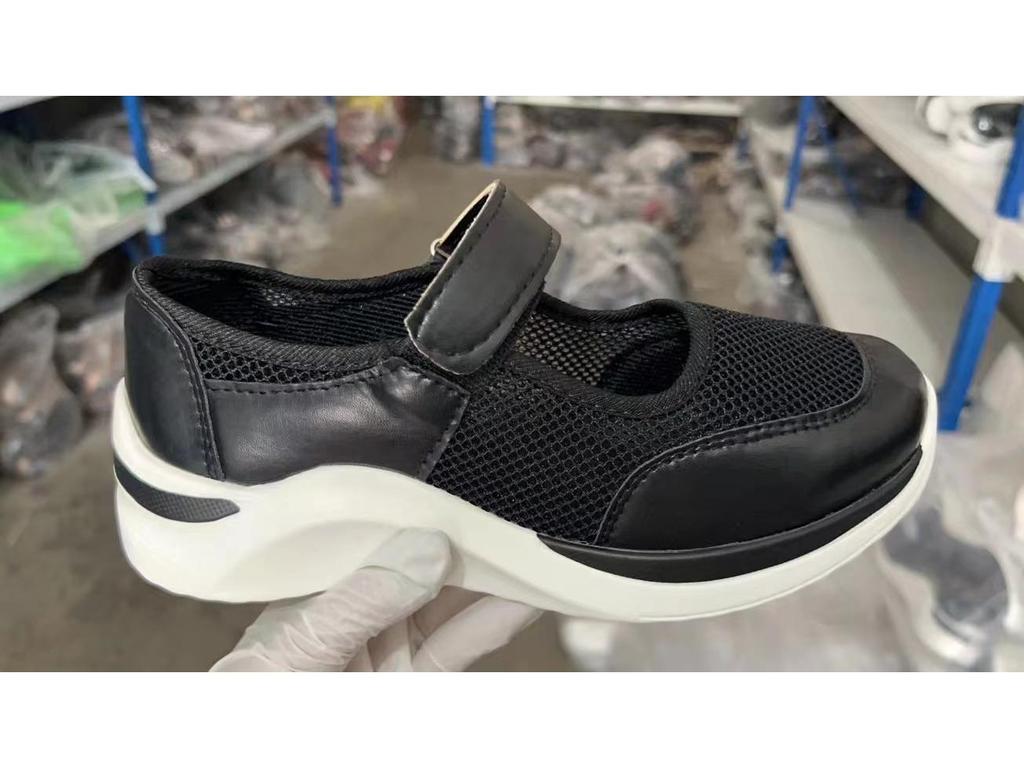 2025 Women's Plus Size Thick Sole Fly-Knit Color-Block Casual Shoes