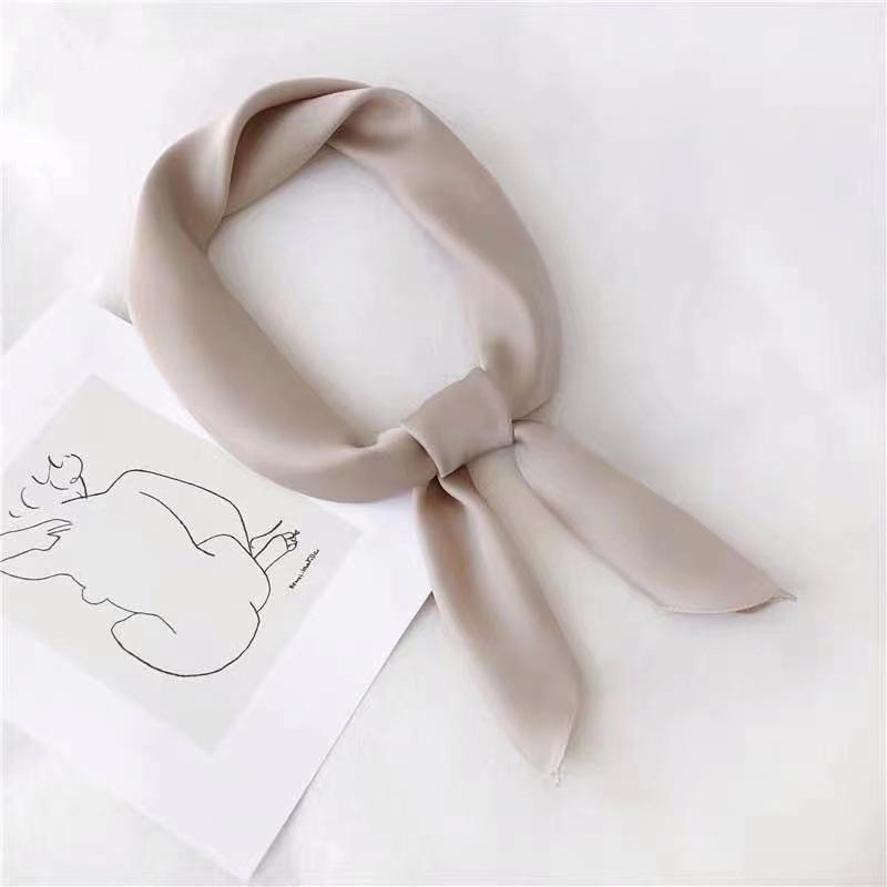 Jednokolorowa jedwabna chusta kwadratowa chusta imitacja jedwabiu chusta letnia urocza Yiwu mała kwadratowa chusta