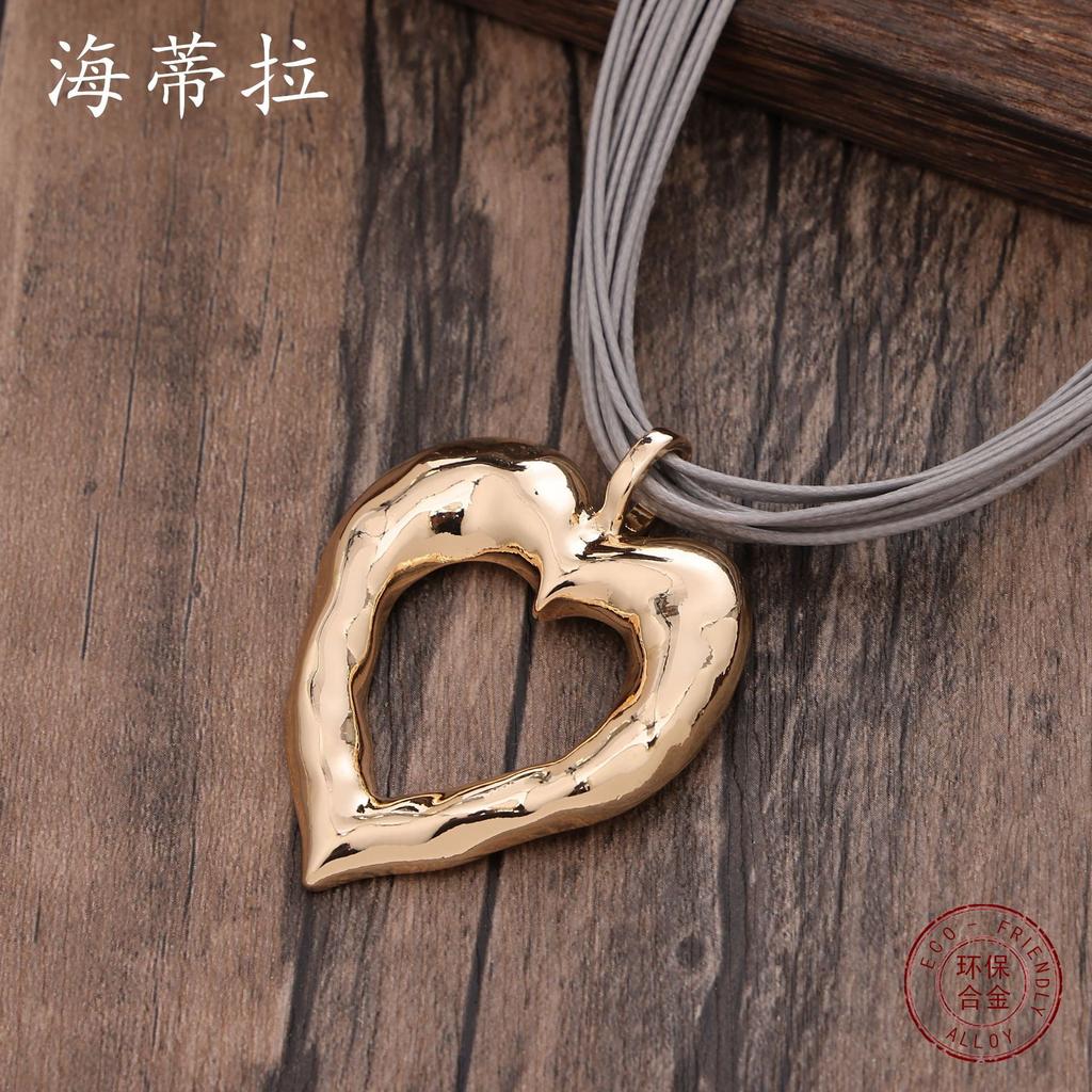 New glossy hollow love pendant, simple and fashionable women's small fresh multi-layer leather rope heart-shaped necklace