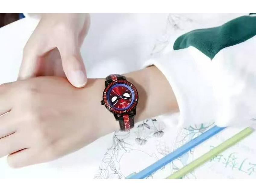 Marvel Kids' Spider-Man Cartoon Quartz Watch - Creative High-End Design for Students and Parties