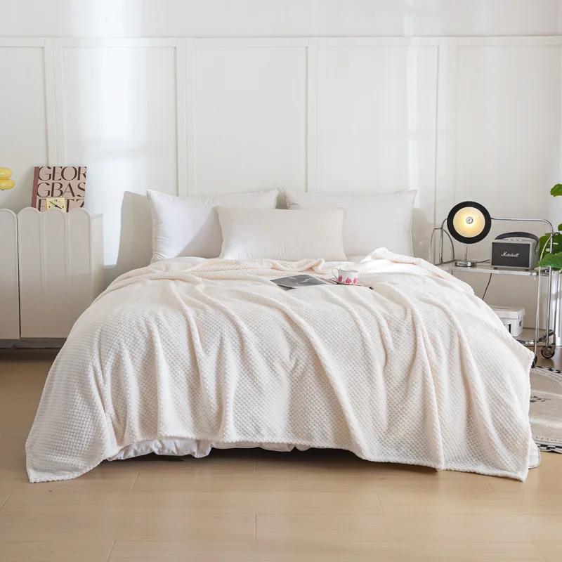 2024 New Pineapple Plaid Blanket Solid Color Sofa Milk Fleece Blanket Office Lunch Break Air Conditioner Blanket