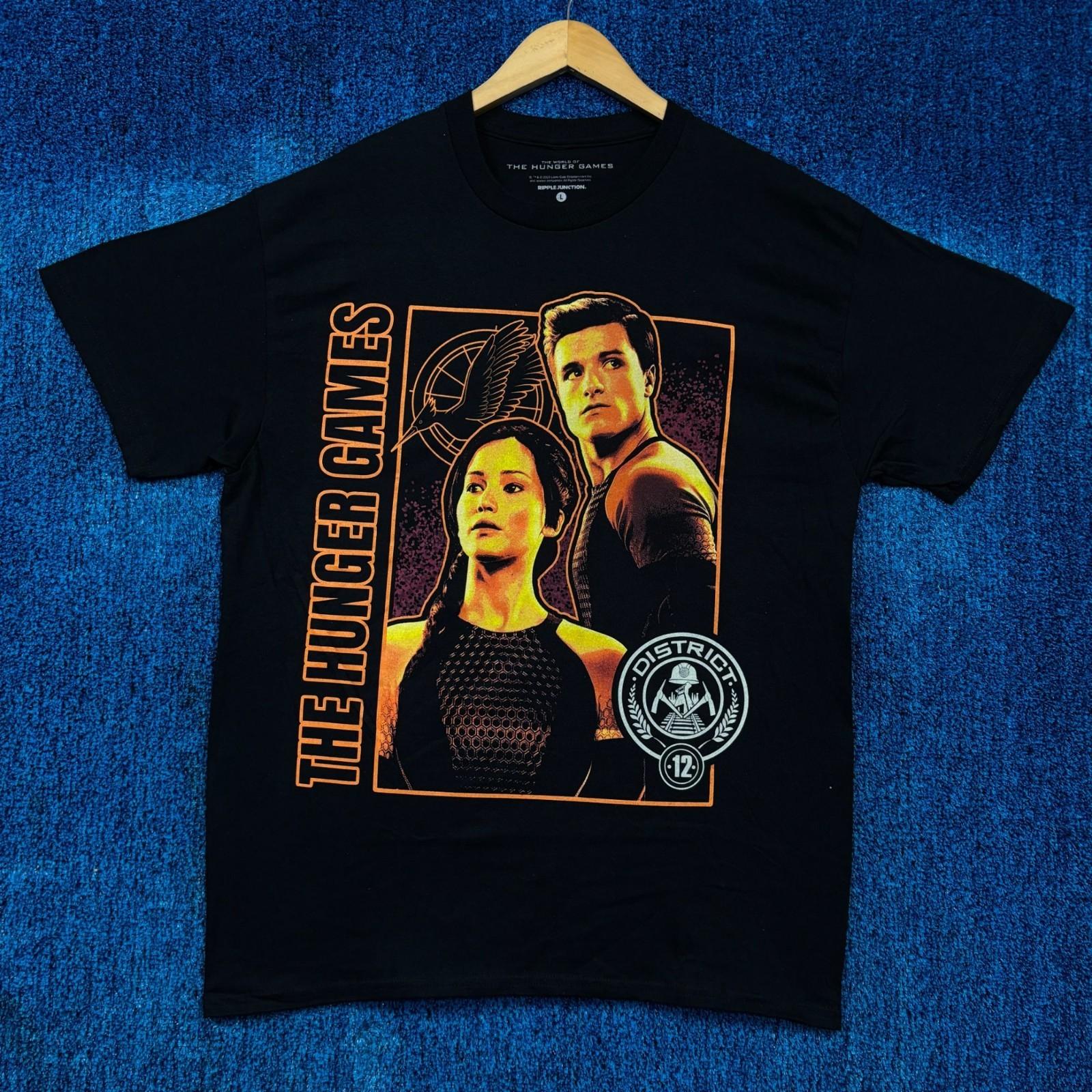 The Hunger Games Katniss & Peeta District 12 Tributes Tee L Unisex T-Shirt S