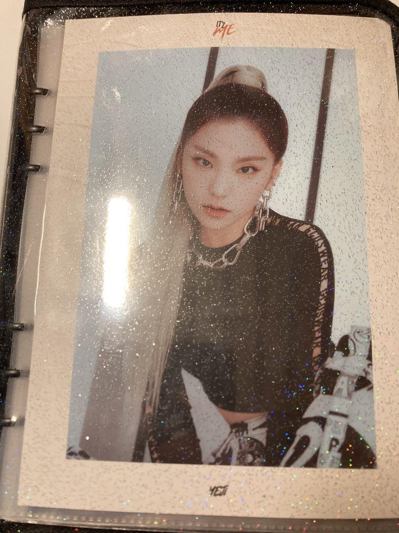 

[USED] K-pop merchandise (no files)