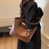 Retro Texture Large-capacity Bag Women's Autumn and Winter New Shoulder Bag Premium Versatile Commuter Tote Bag