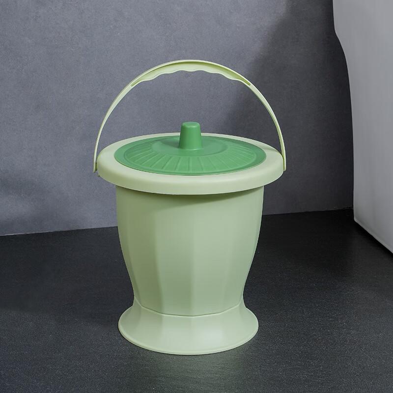 Портативный пластиковый судно с крышкой и щеткой для чистки