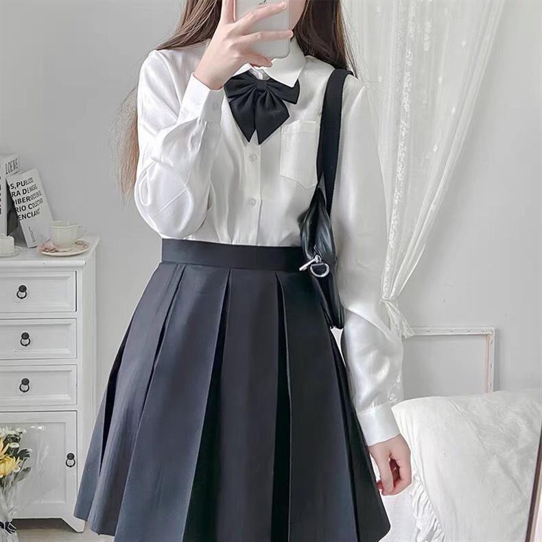 White Long Sleeve Petite College Style JK Uniform Shirt for Women – Versatile, Mid-Length, Perfect for Autumn.