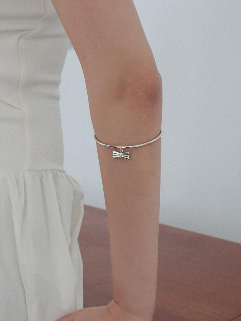 Oudstudio Bow Bangle