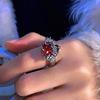 Anello Regolabile Punk Goth con Cuore di Cristallo Rosso Irregolare per Donne Ragazze Dita Oscure con Spine Amore Gioielli per Feste Moda Regali