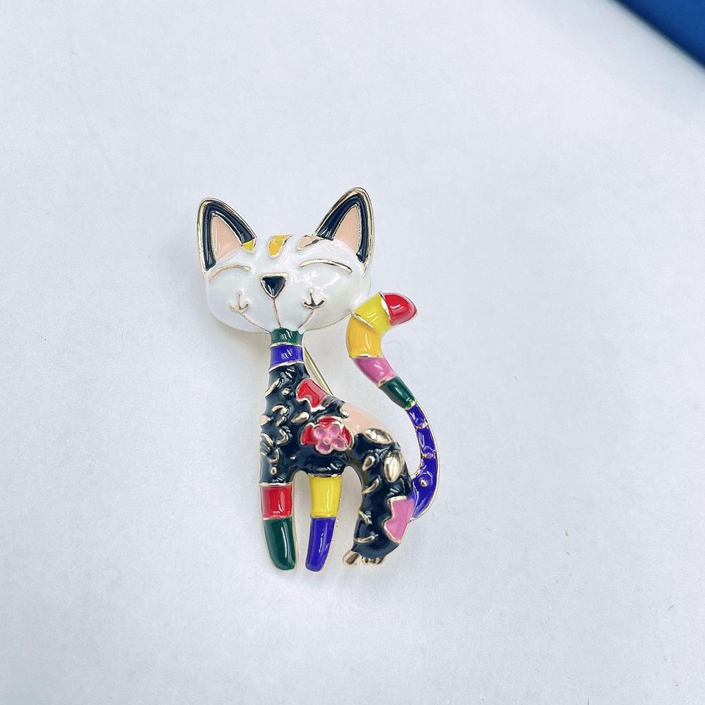 European & American Retro Kitten Rhinestone Brooch with Exquisite Inlaid Diamonds