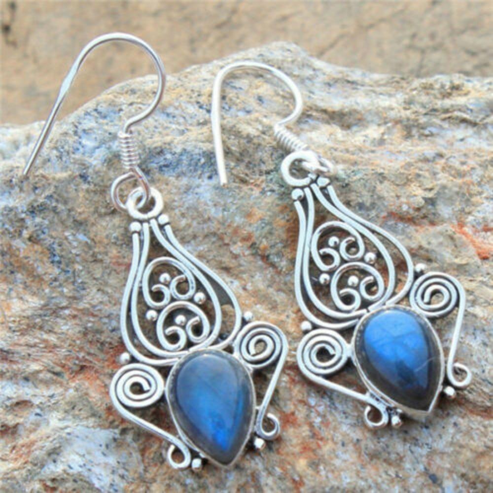 Retro Love Shape Strange Earrings European Beautiful Woman Earrings
