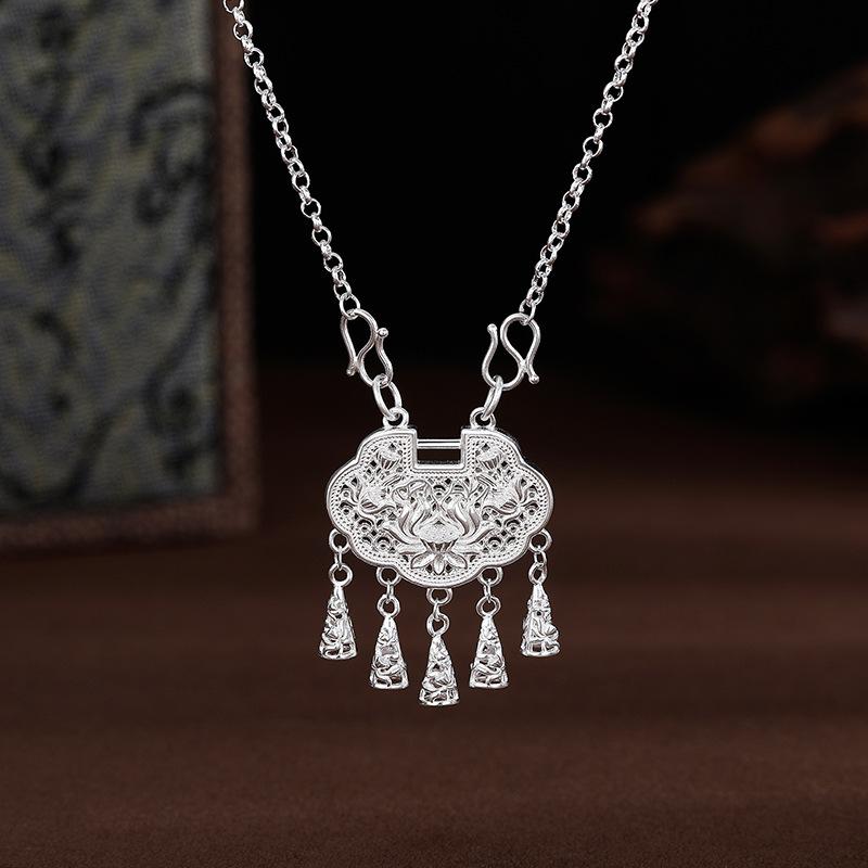 Lotus Safety Lock Tassel Necklace with Ethnic and National Style New Chinese Design Sense Clavicle Chain