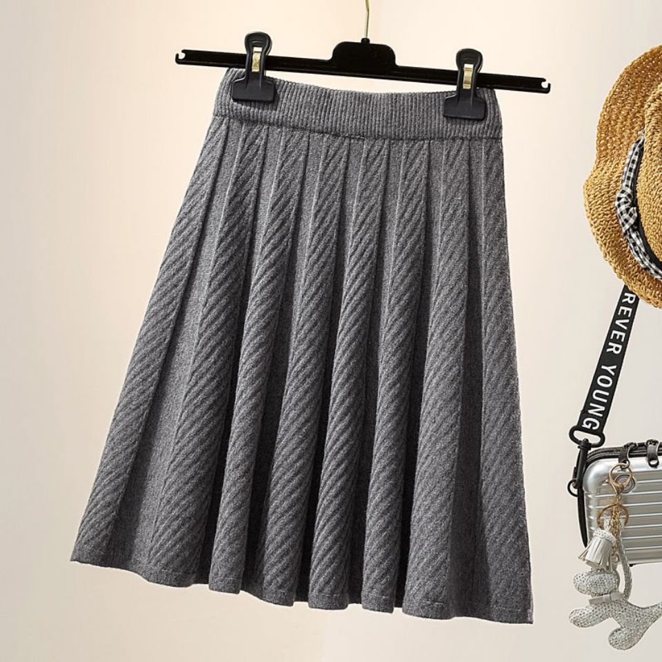Autumn and Winter New High Waist Knitted Skirt Women All-match A-line Skirt Is Thin Pleated Skirt Outer Wear Short Skirt Women