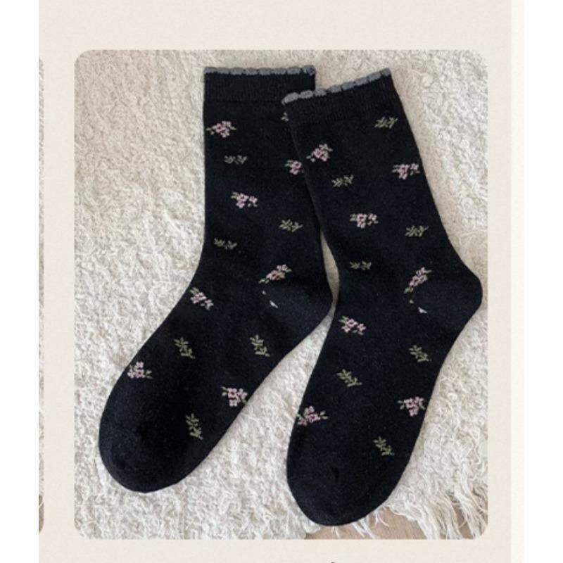 Ladies Autumn Lovely Small Flower Non Bone Anti Pilling In The Tube Pile Socks