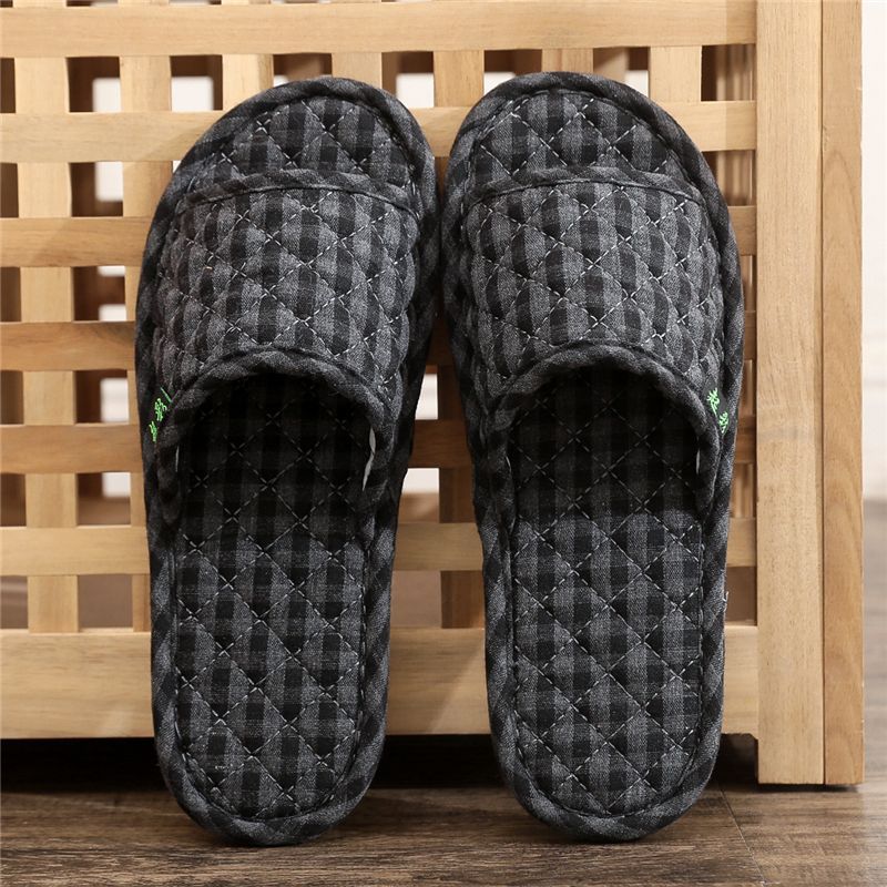 Cloth bottom slippers couple fresh and versatile home indoor silent silent does not hurt the wooden floor men's and women's four seasons