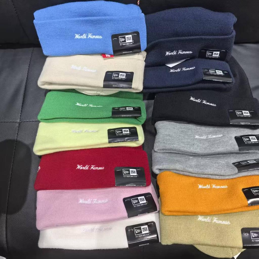 Stylové trendy unisex pletené čepice s nápisem pro podzim/zimu