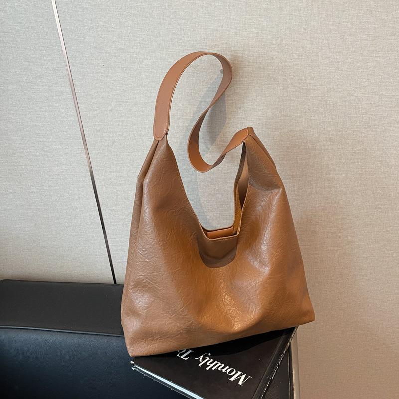 

Американский ретро колледж стиль сумка большой вместимости женская 2025 осень и зима новая сумка-тоут на плечо в стиле Майяр