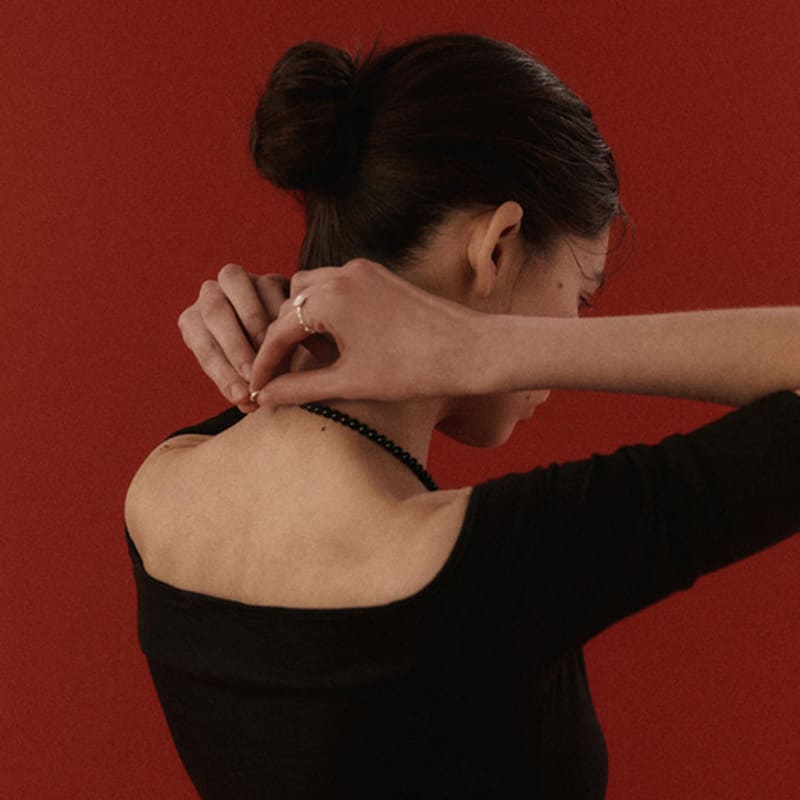 BORNETE 24SS Red Candle flame in onyx necklace