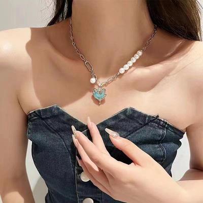 Split Heart Patchwork Pearl Necklace - Women's High-End Sweet Hip Hop Accessory, Internet Celebrity Style