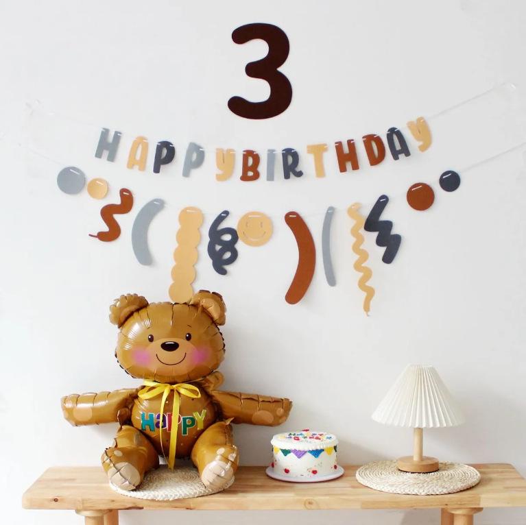 100 Days Birthday Banner: Forest-Themed Baby Anniversary Decoration with Pull Flags and Balloons