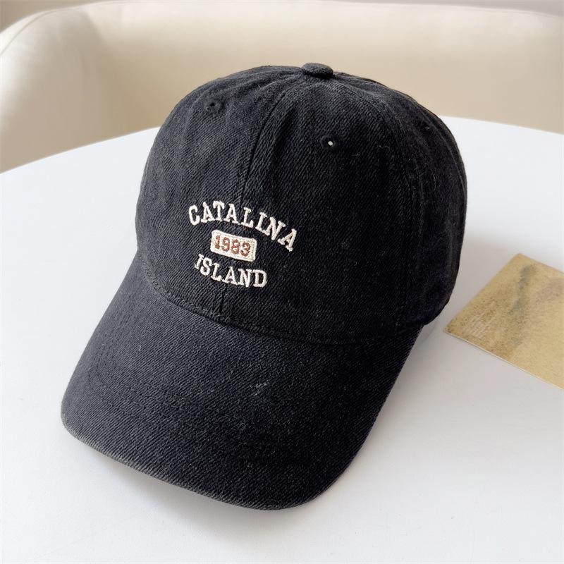 

Корейская версия модной бейсболки с вышивкой букв, новый стиль, простая, для женщин, подчеркивающая лицо, на маленькую/большую голову, с хвостиком, от солнца, спортивный стиль Adjustable