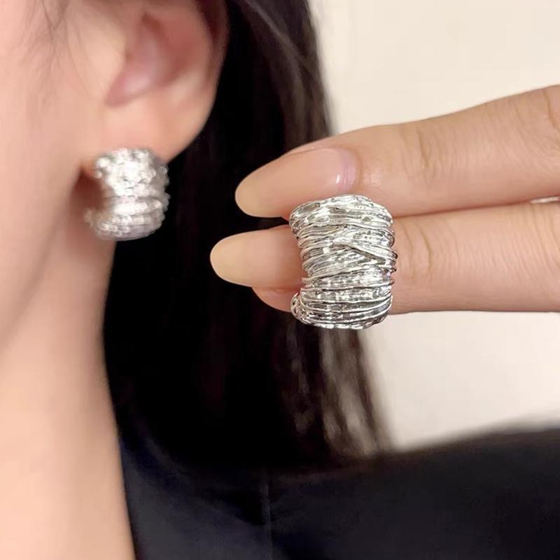 Retro Trendy Irregular Wavy Pleated Earrings for Women   Design Simple Temperament Senior  Jewelry