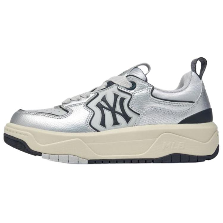 

MLB New York Yankees Skateboard Shoes Unisex Silver 3ASXM096N-50SIS 36.5