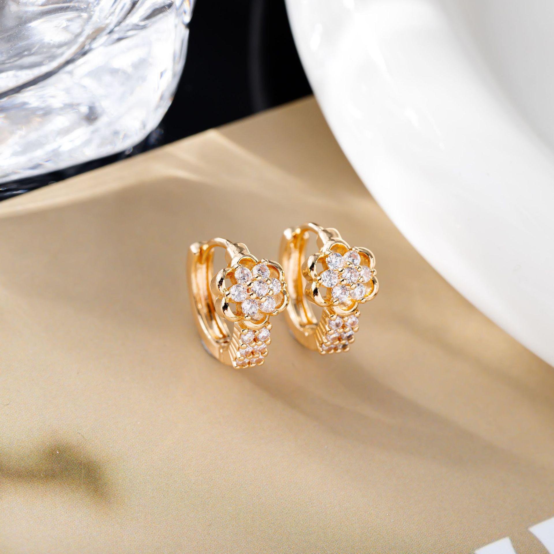 Japanese Korean Luxury Zirconia Flower Ear Clips: Elegant Micro-set Exquisite Earrings for Women