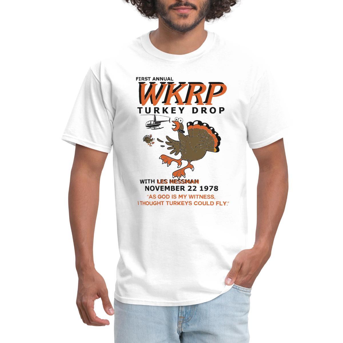 WKRP Turkey Drop With Les Nessman Thanksgiving Men s T-Shirt XXXXL
