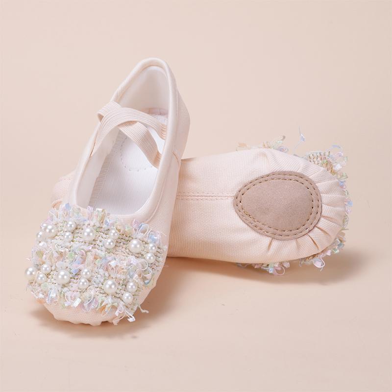 

Детская танцевальная обувь мягкая подошва для практики детская балетная китайская для выступлений кошачья лапка для танцев 39 телесный