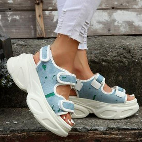 Europäischer und Amerikanischer Stil Plateausohle Klettverschluss Sandalen – Übergröße, Modisches Design mit dicker Sohle