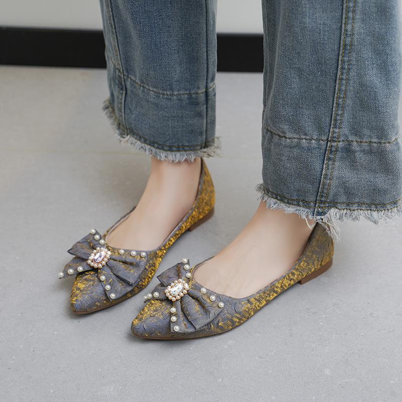2025 Summer New Lace Bow Cool Slippers Female Pointed Flat Bottom Outer Wear Slippers Versatile Fairy Style Women's Shoes