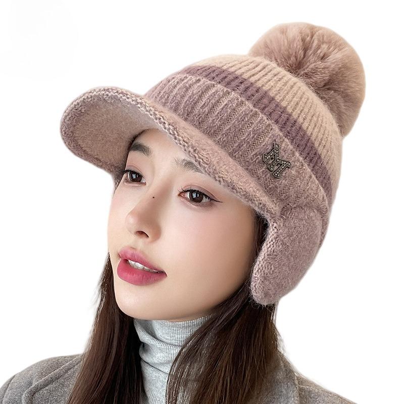 

Autumn and Winter New Hat Women s Autumn and Winter Velvet Duck Tongue Knitted Wool Hat Ear Protection Warm Baseball Hairball Hat Women рожевий