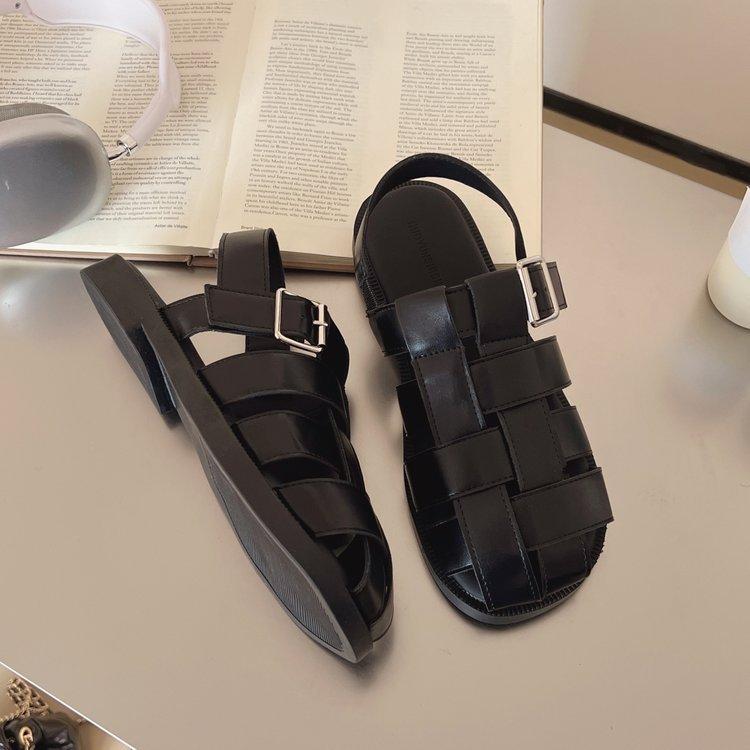 

Baotou half slippers women s 2025 summer new pig cage shoes woven retro one-pedal flat white outer sandals 40