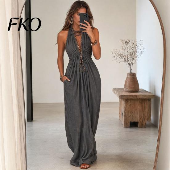 Slimming Long Skirt Dress Women Halter Neck Pleated Maxi Dress, Deep V Sleeveless Drapey Beach Vacation Sundress, Summer Flowy with Pockets