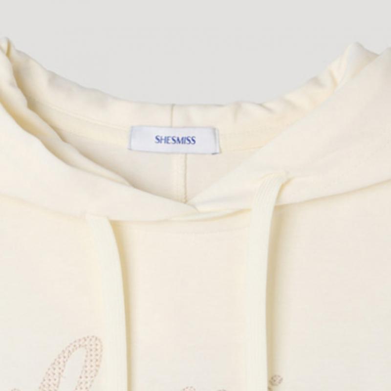 [Ea își dorește] Tricou cu glugă și inscripții brodate SwjTSp12050 Cr