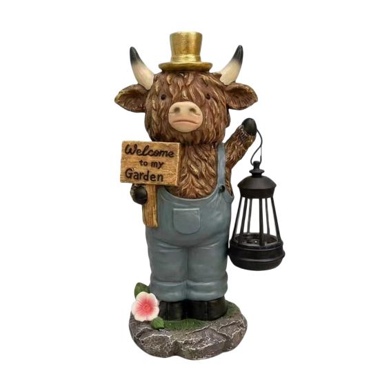 Highland Cow Garden Statue with Solar Lantern Welcome to My