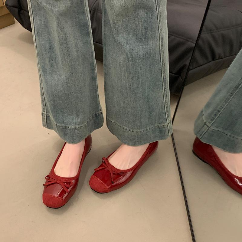 

In the autumn of 2025, the new shallow mouth inner height increase French small flat-soled small leather shoes single shoes women s gentle wind single 40