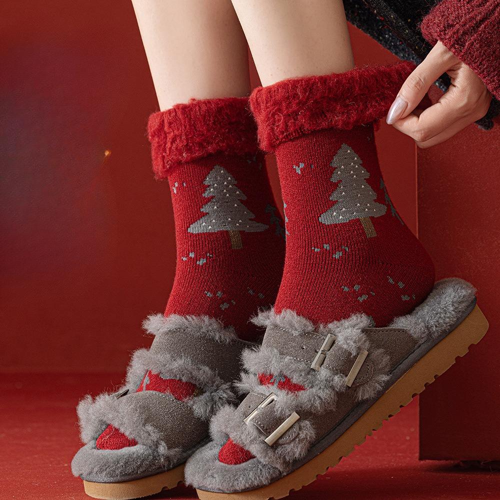 Red Socks, Winter Thick Fleece Socks, Warm and Cold-proof Snow Socks, Cartoon Cute Fleece Socks