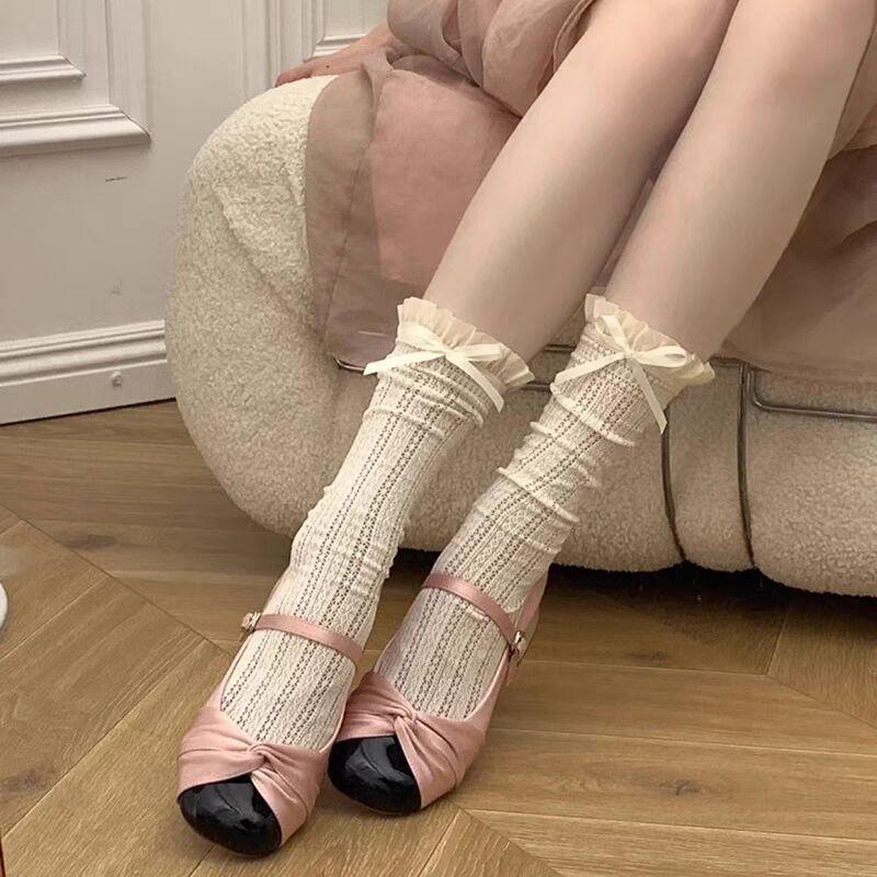

Women s Mid-Calf Ballet Lace Socks with Bowknot Trim and Ruffles One Size бежевый
